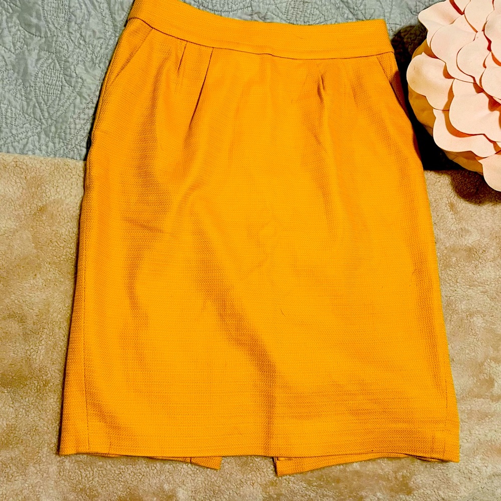 Banana Republic Mustard Pencil Skirt Size 2